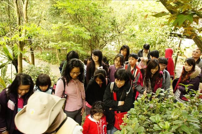 青少年到福田園喜樂相調