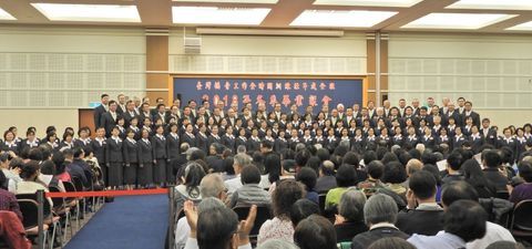 贏得基督，發光如星