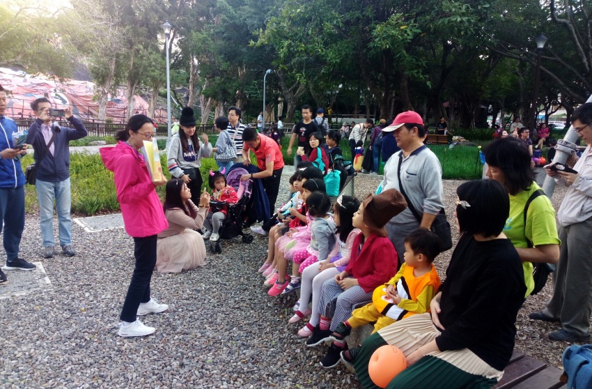 公園福音,配搭得人