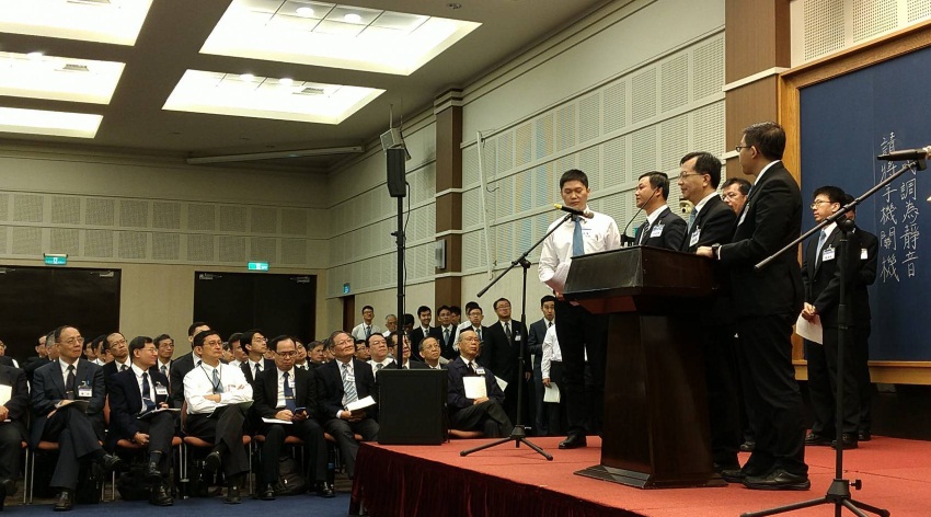 香壇禱告,編組成軍