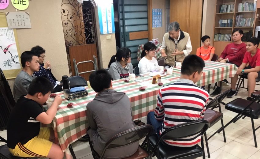 學期中公服,生命洋溢