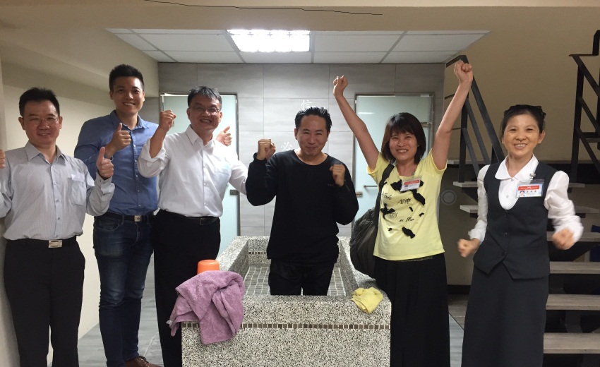衝破攔阻,白馬得勝