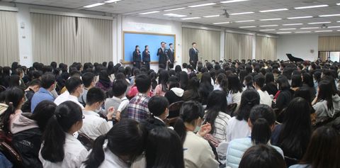 時代器皿，擔負神行動