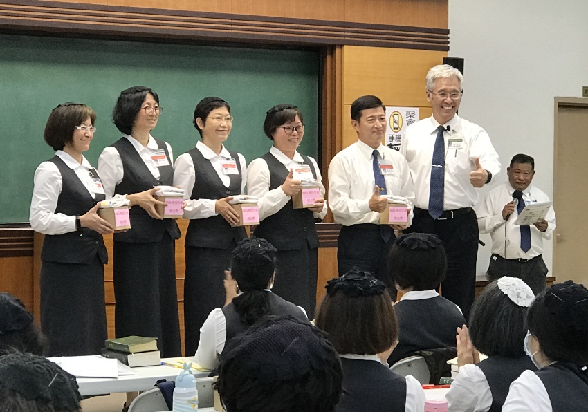更新奉獻,傳揚真理