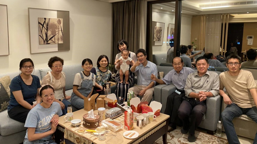 代禱餧養,人人入排