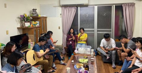 青職成排，得著基督