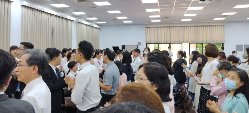 貴重器皿，盛裝基督