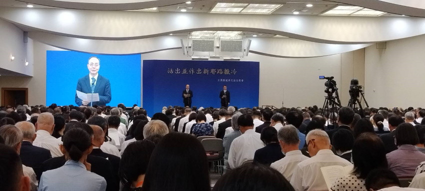 跟隨職事,竭力奔跑