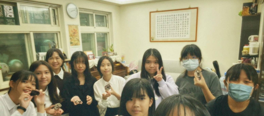 竭力操練，為人花費