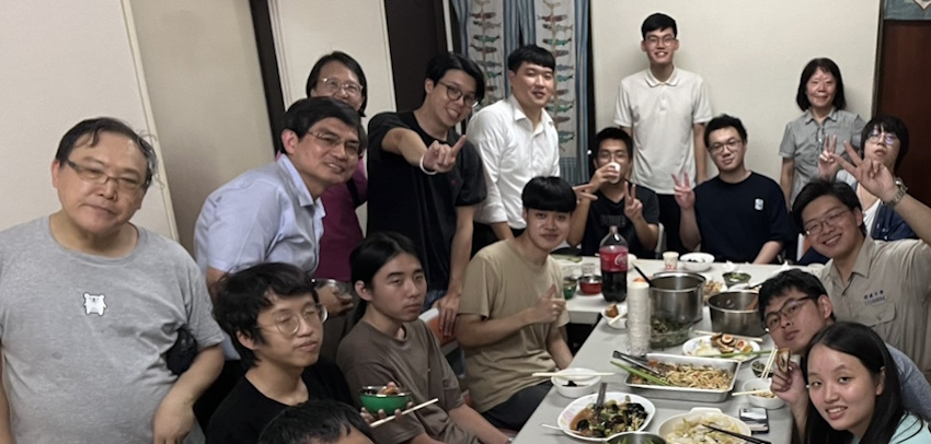 校園福音,開家牧養