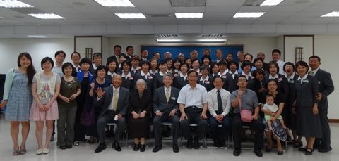 彼此激勵，同受成全