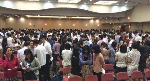 倒空承主旨，送會就近人