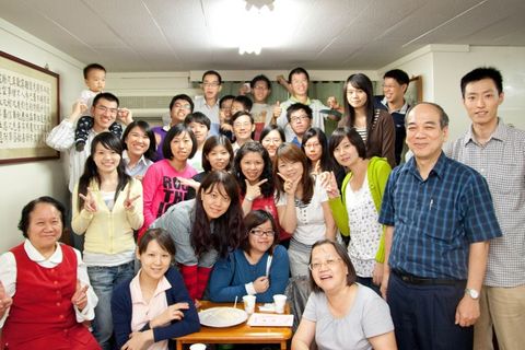 堅定作小排，成全青年人