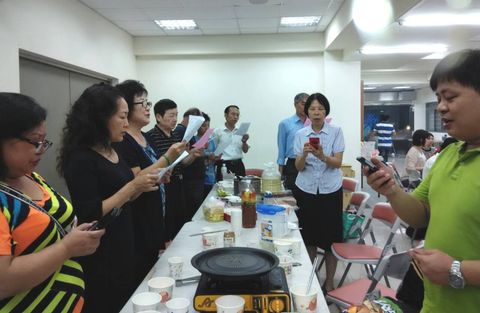 在神家歡聚，愛中享福音