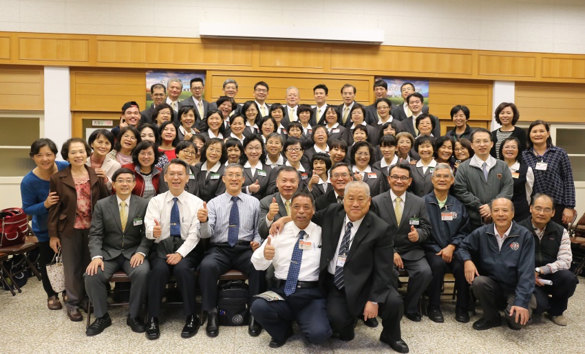 基督凱旋行列中，各處宣揚主得勝