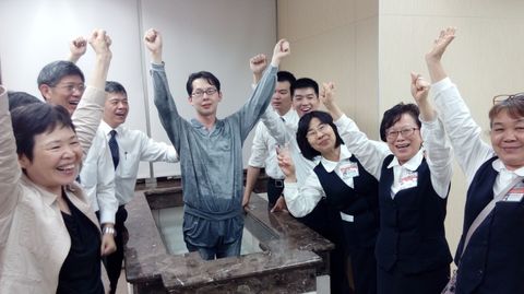 莊稼發白，歡樂收割
