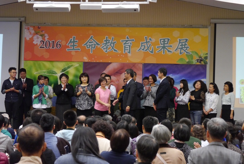 流淚撒種,歡呼收割